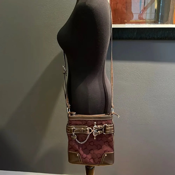 Chaps burgundy belted woven faux leather adjustable strap crossbody bag. - Picture 1 of 8